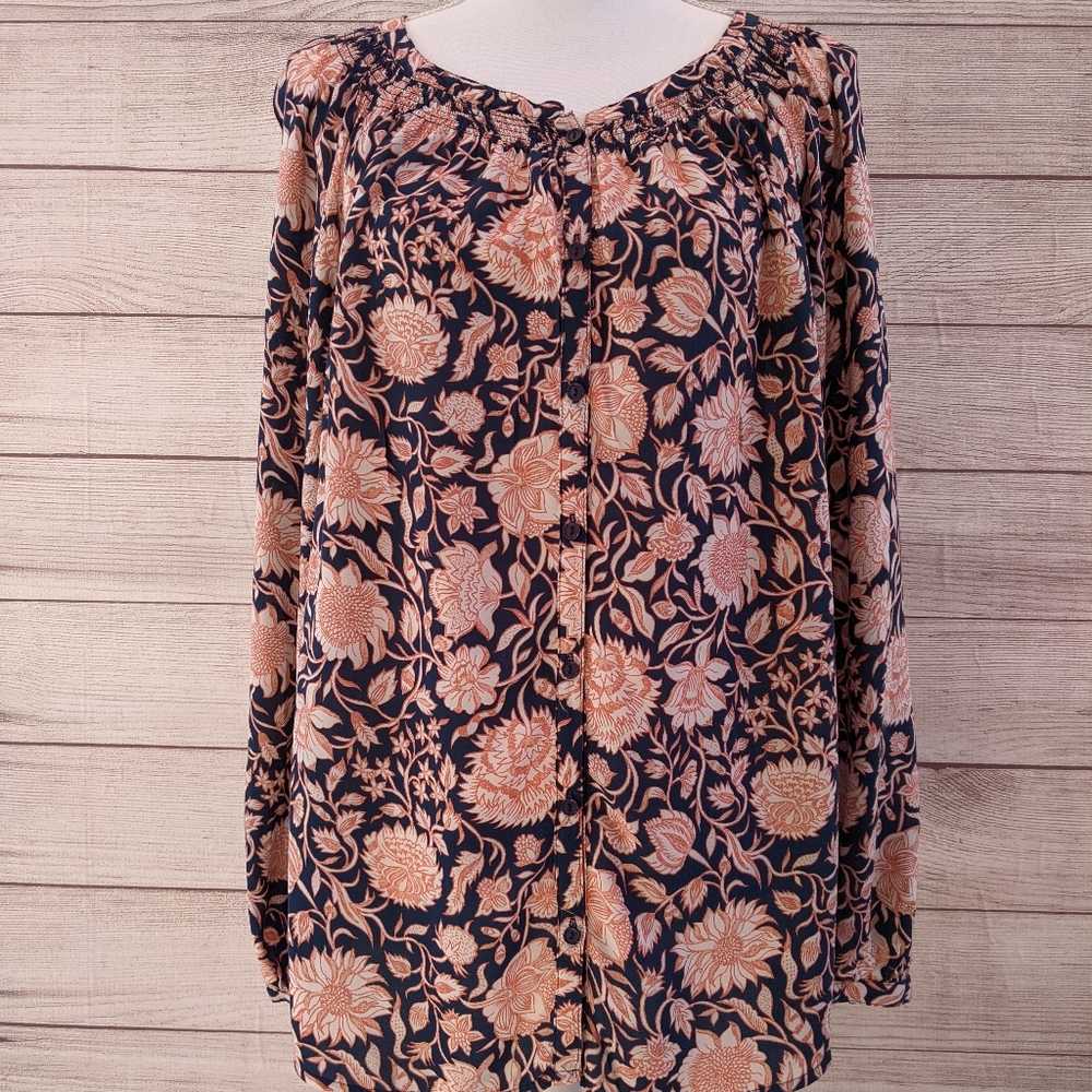Lucky Brand top, size Large in excellent condition